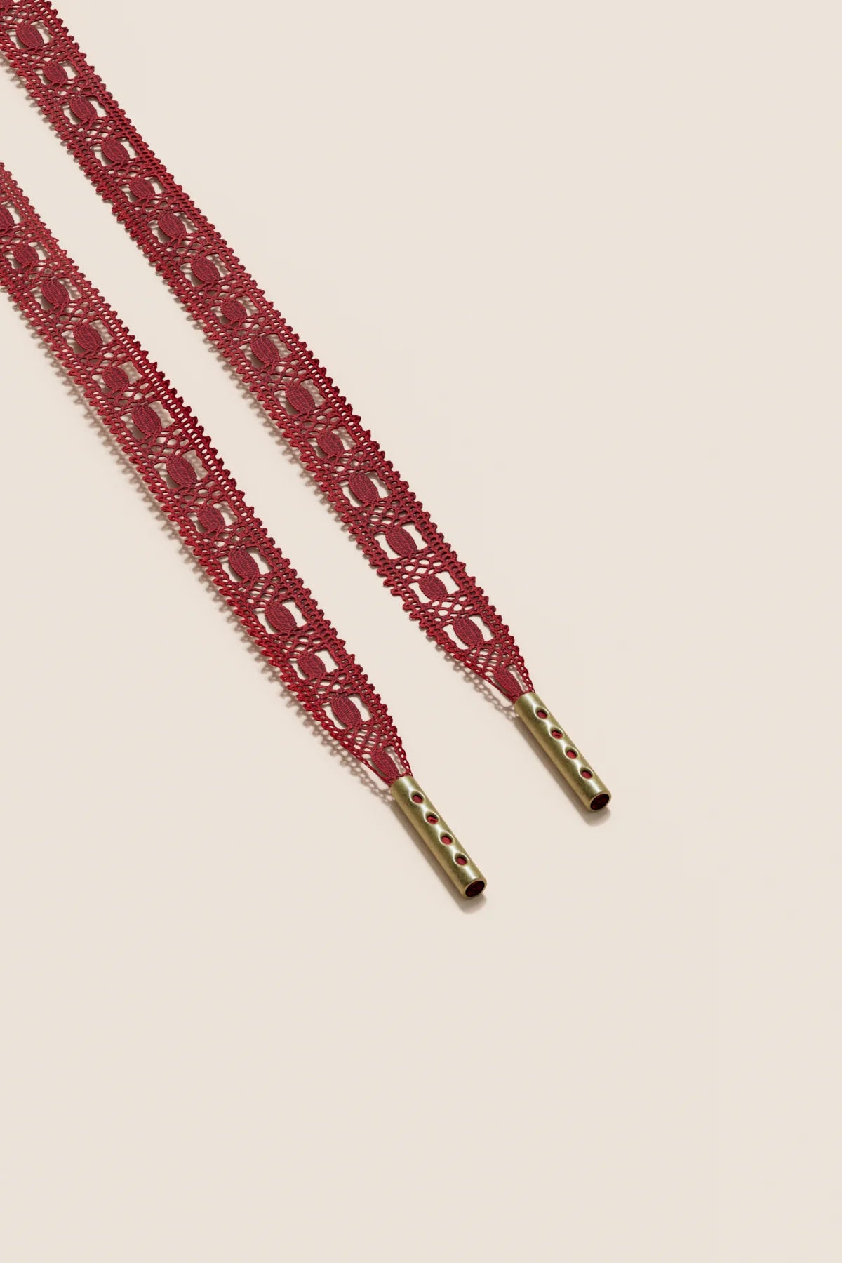 Senkels Cherry Crochet Shoelaces with Brass Aglets