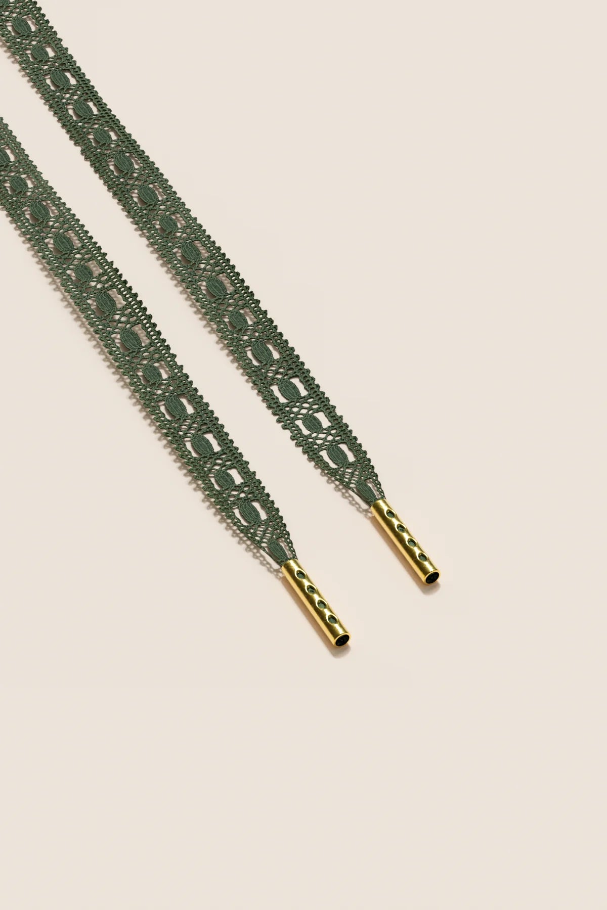 Senkels Hunter Green Crochet Shoelaces with Gold Aglets
