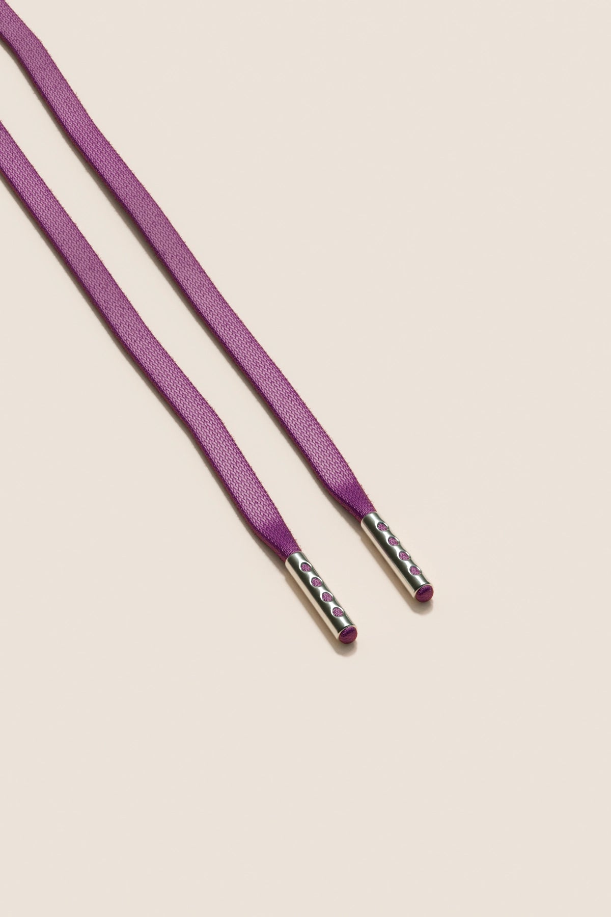 Senkels Plum 3mm Flat Waxed Shoelaces with Nickel Aglets