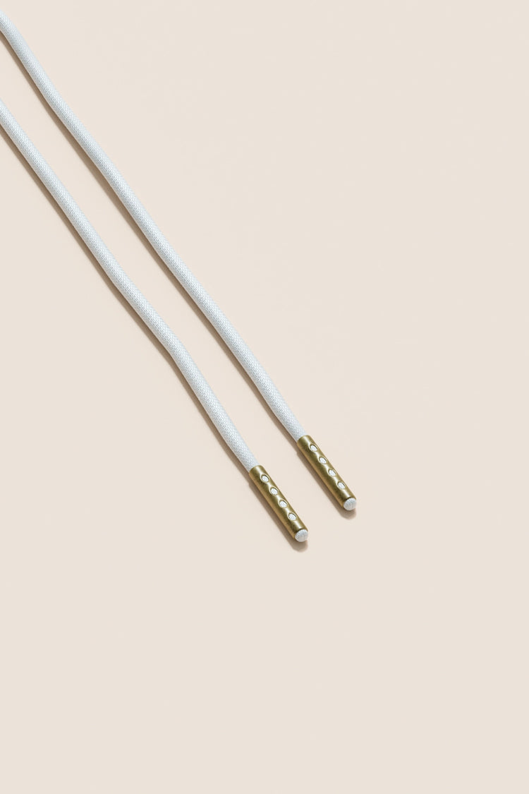 Senkels White 2.5mm Round Waxed Shoelaces with Brass Aglets